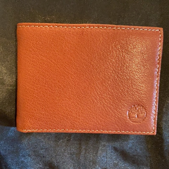 🍾CLOSET CLEAN OUT ACCEPTING ALL REASONABLE OFFERS🍾 - Picture 13 of 13